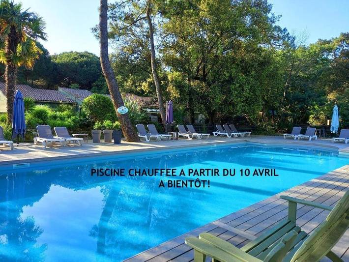 Parc de vacances pour 5 personnes, avec Terrasse ainsi que Jardin et Piscine en Charente-Maritime