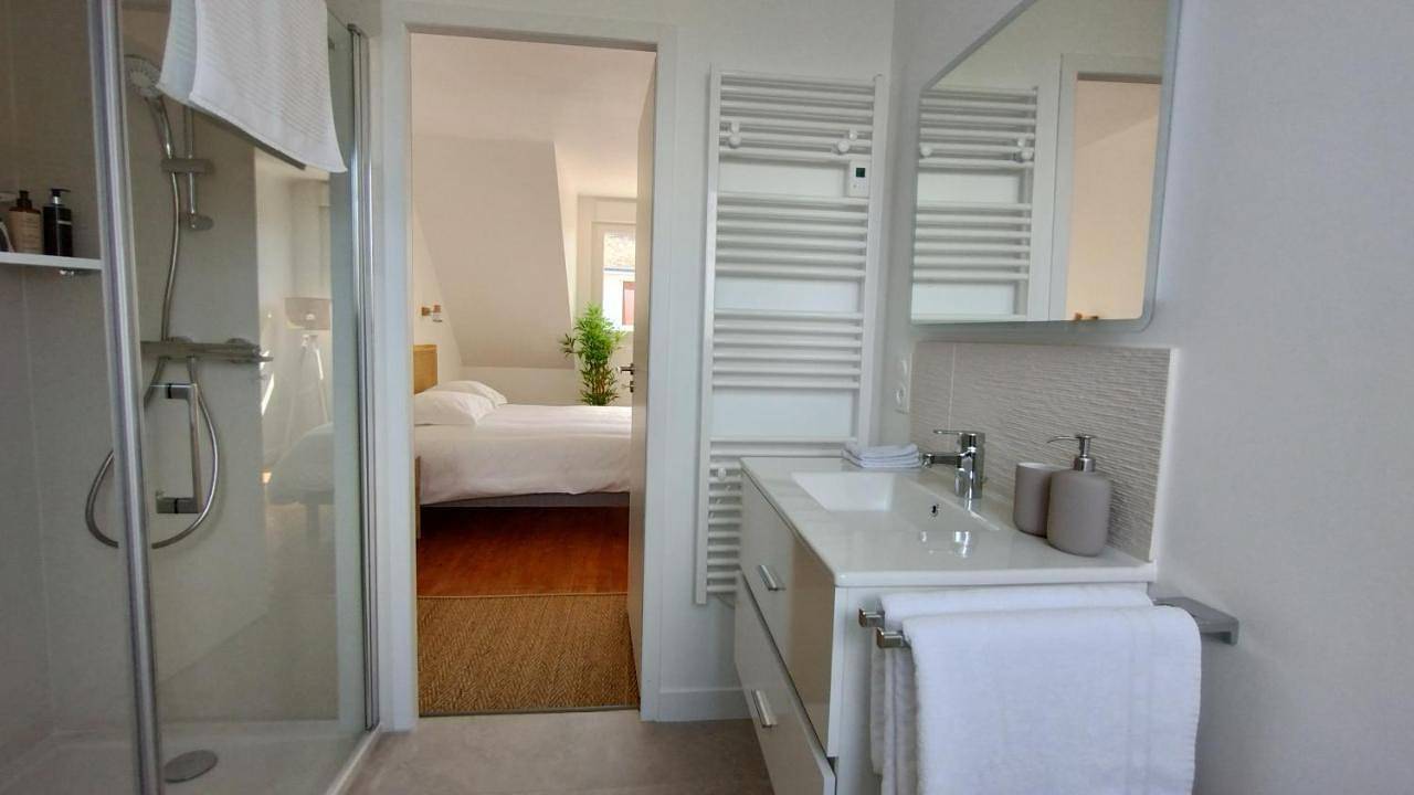 Two-Bedroom House in Locmiquélic, Côte des Mégalithes