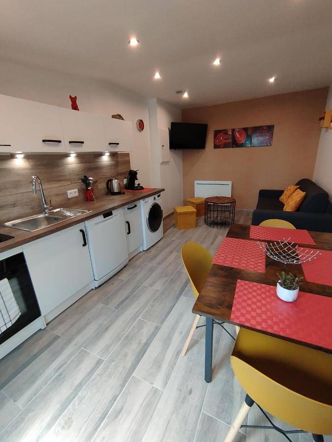 Location de vacances pour 4 personnes, avec jacuzzi et terrasse, adapté aux familles à Longues-sur-Mer - 3