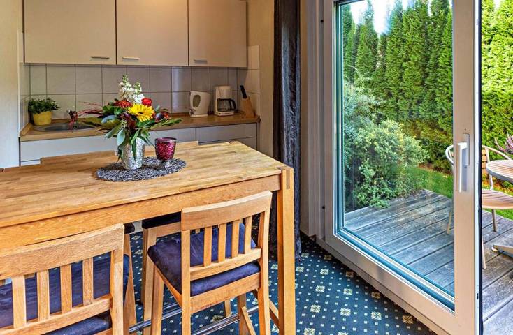 Hotel für 3 Personen, mit Terrasse und Garten sowie Seeblick und Ausblick in Wendisch Rietz - 2
