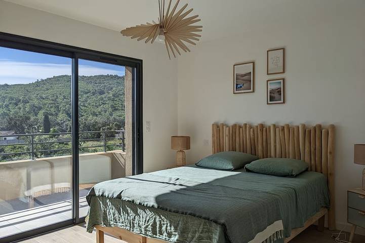 Location de vacances pour 8 personnes, avec balcon et jardin dans Favone - 2