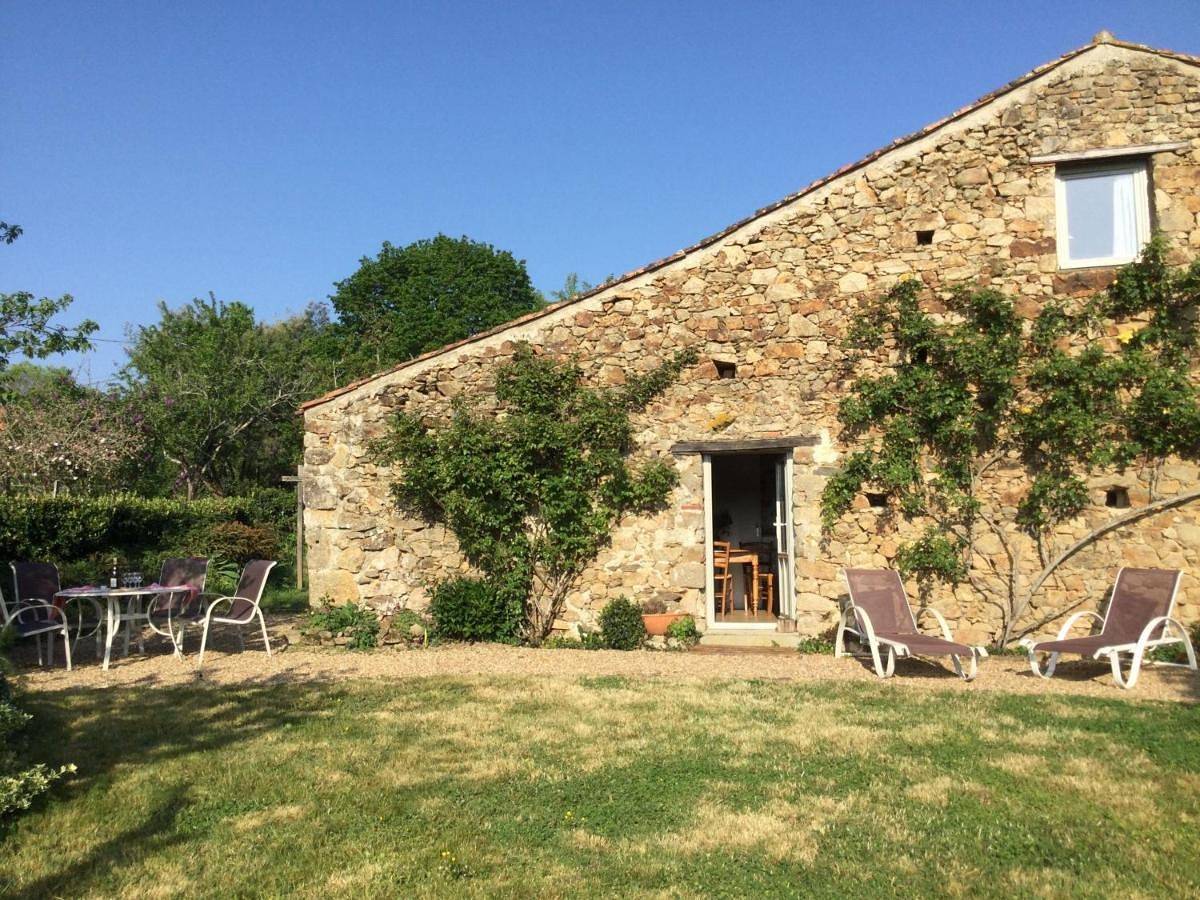 Holiday Home (4 Adults) in Chaillé-sous-les-Ormeaux, Région de La Roche-sur-Yon