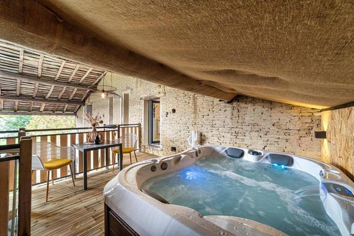 Appartement de vacances pour 2 personnes, avec Jacuzzi ainsi que Terrasse et Piscine