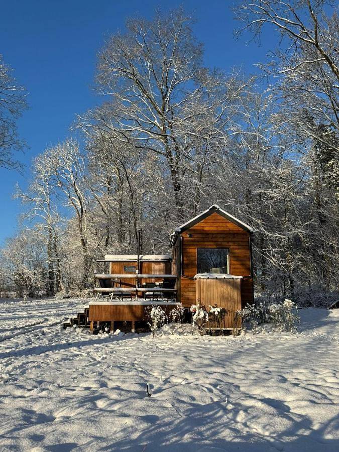 Gîte pour 2 personnes, avec vue et sauna ainsi que jardin et terrasse, animaux acceptés à Modave