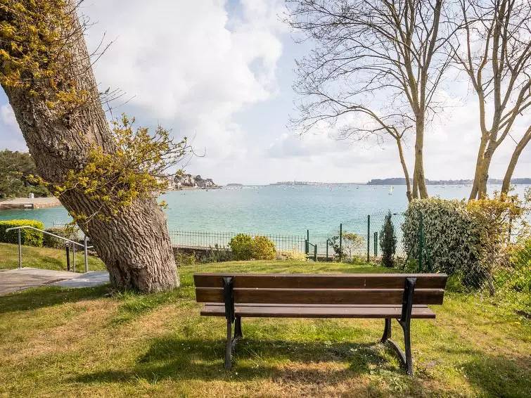 Appartement entier, 2 Pièces 4 Personnes in Dinard, Région de Saint-Malo
