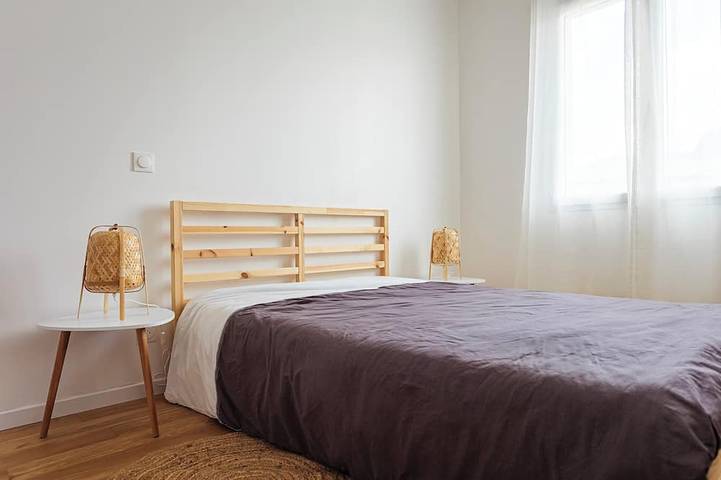 Location de vacances pour 8 personnes, avec piscine ainsi que terrasse et jardin à Tarabel