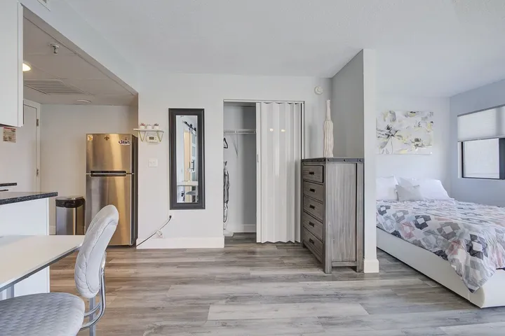 Vacation apartment for 4 people, with hot tub and pool as well as yard and balcony - 1