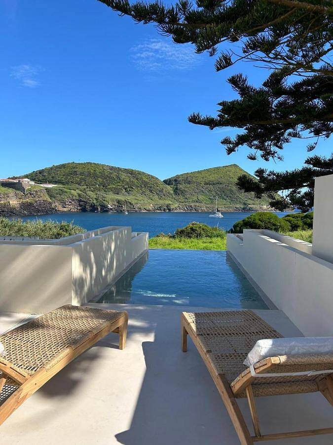 Chambre d’hôte pour 3 personnes, avec terrasse et piscine à Angra do Heroísmo