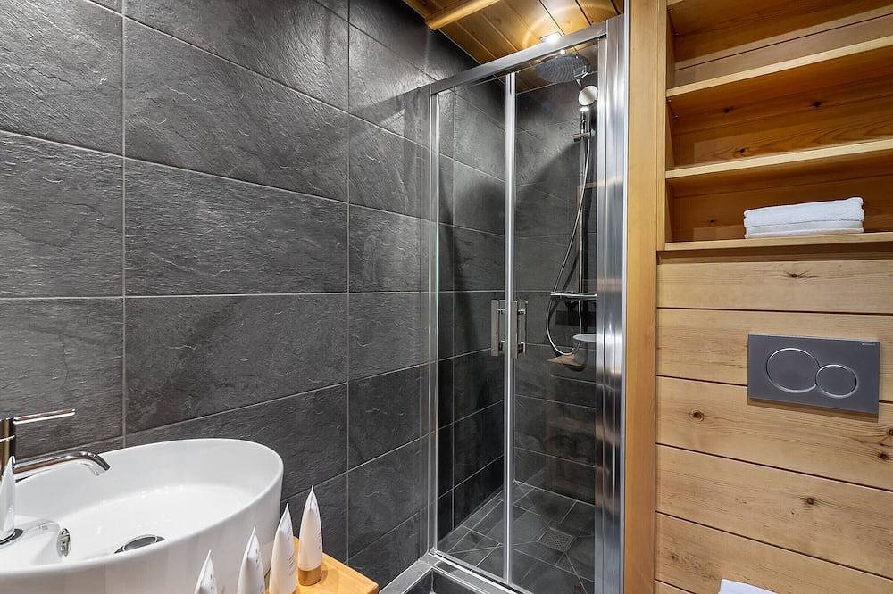 Appartement entier, Grand appartement à Val-d'Isère : 4 pièces, 95m², 7 pers, balcons, parking, exposé Sud-Est in Val-d'Isère, Massif du Ruitor