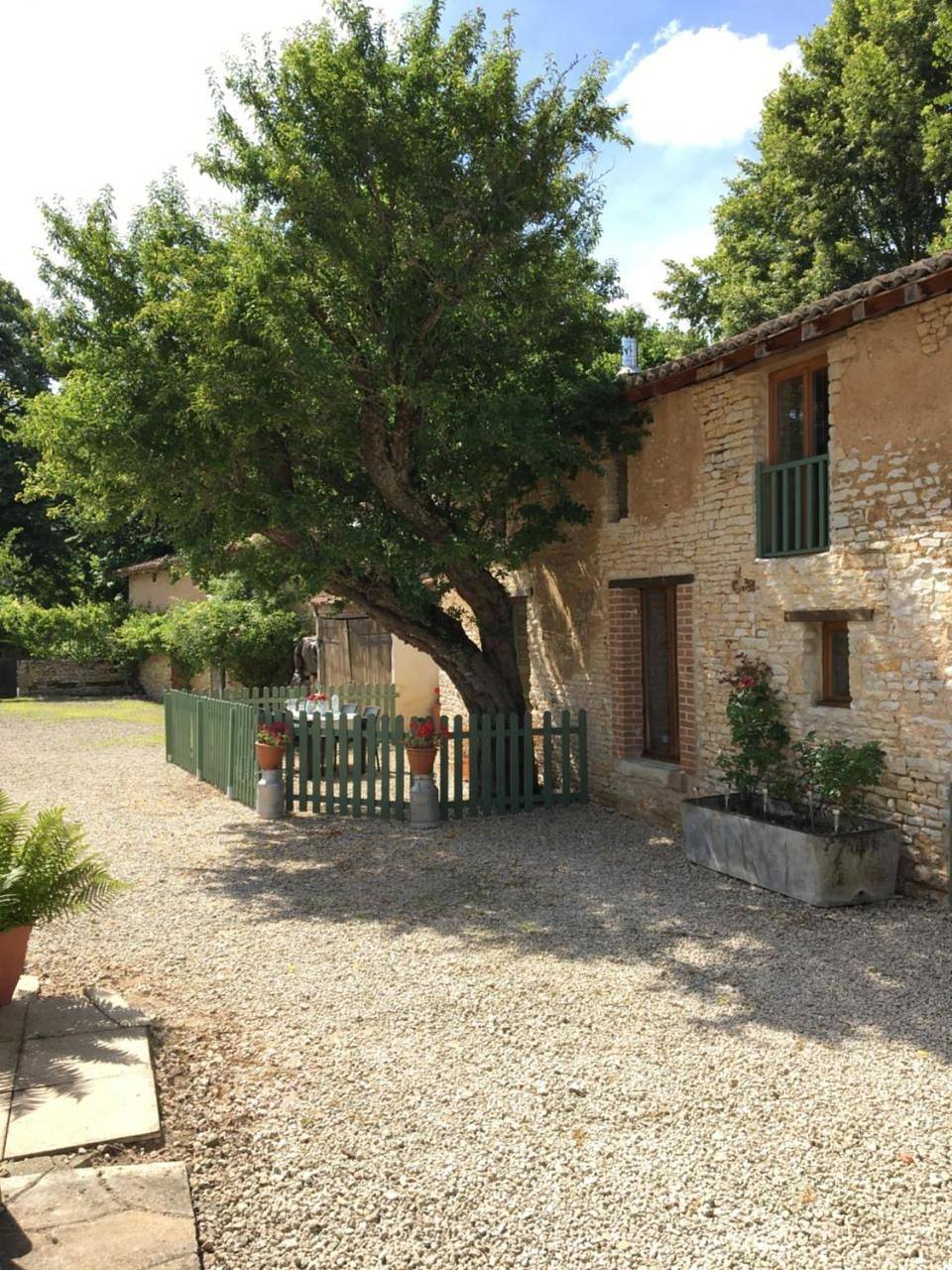 Les Trois Piliers in Saint-Clair, Vienne (France)