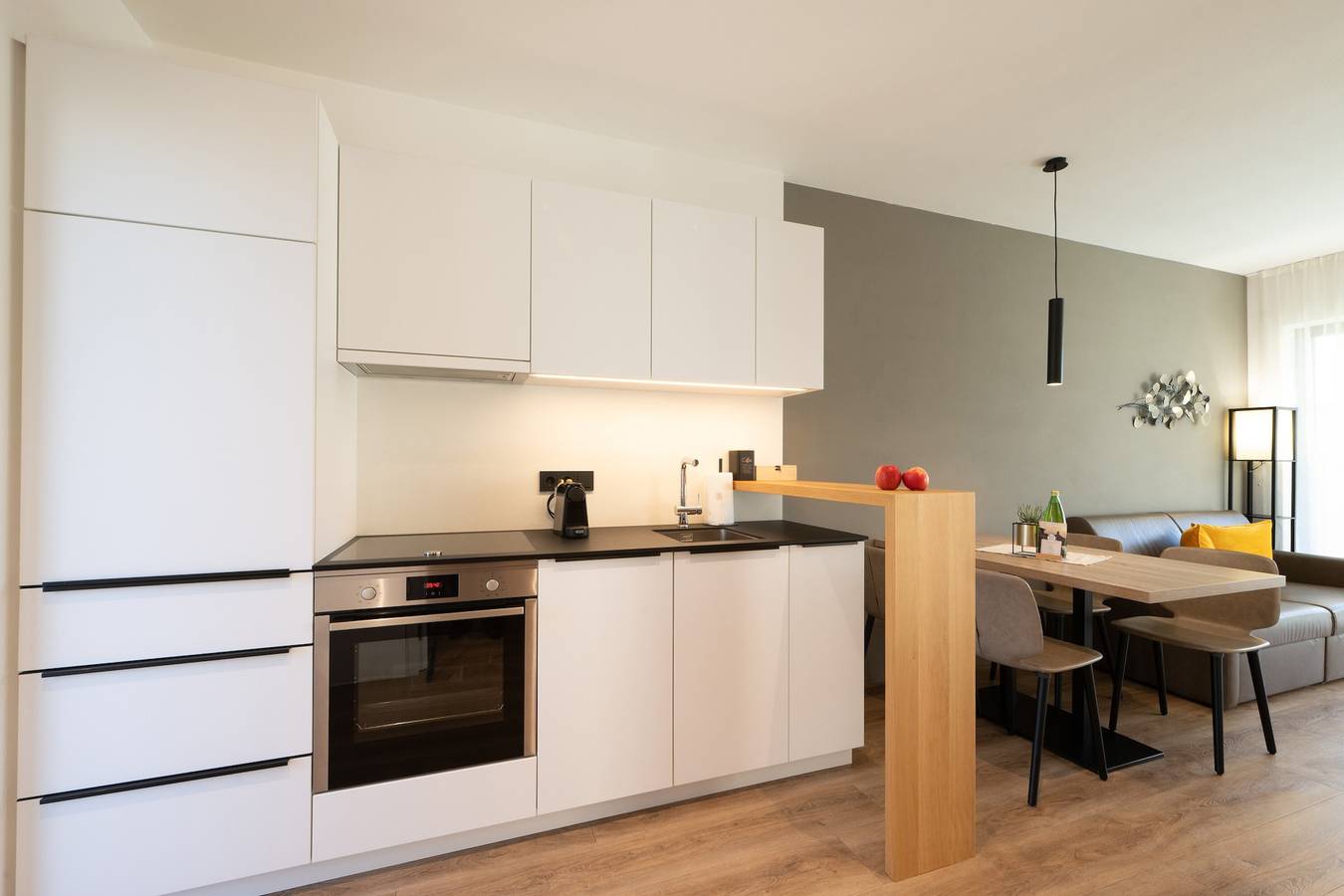 Ganze Wohnung, Apartment 'Weingut Gasshof Apt Antonia' mit Bergblick, Pool und Sauna in Berg (Eppan), Eppan an der Weinstraße