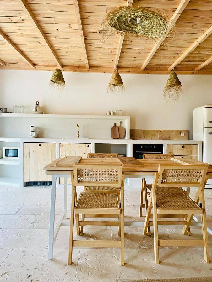 Appartement entier, Two-Bedroom House in Baron, Région de Nîmes