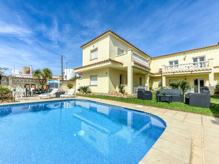 Appartement de vacances pour 5 personnes, avec jardin et terrasse