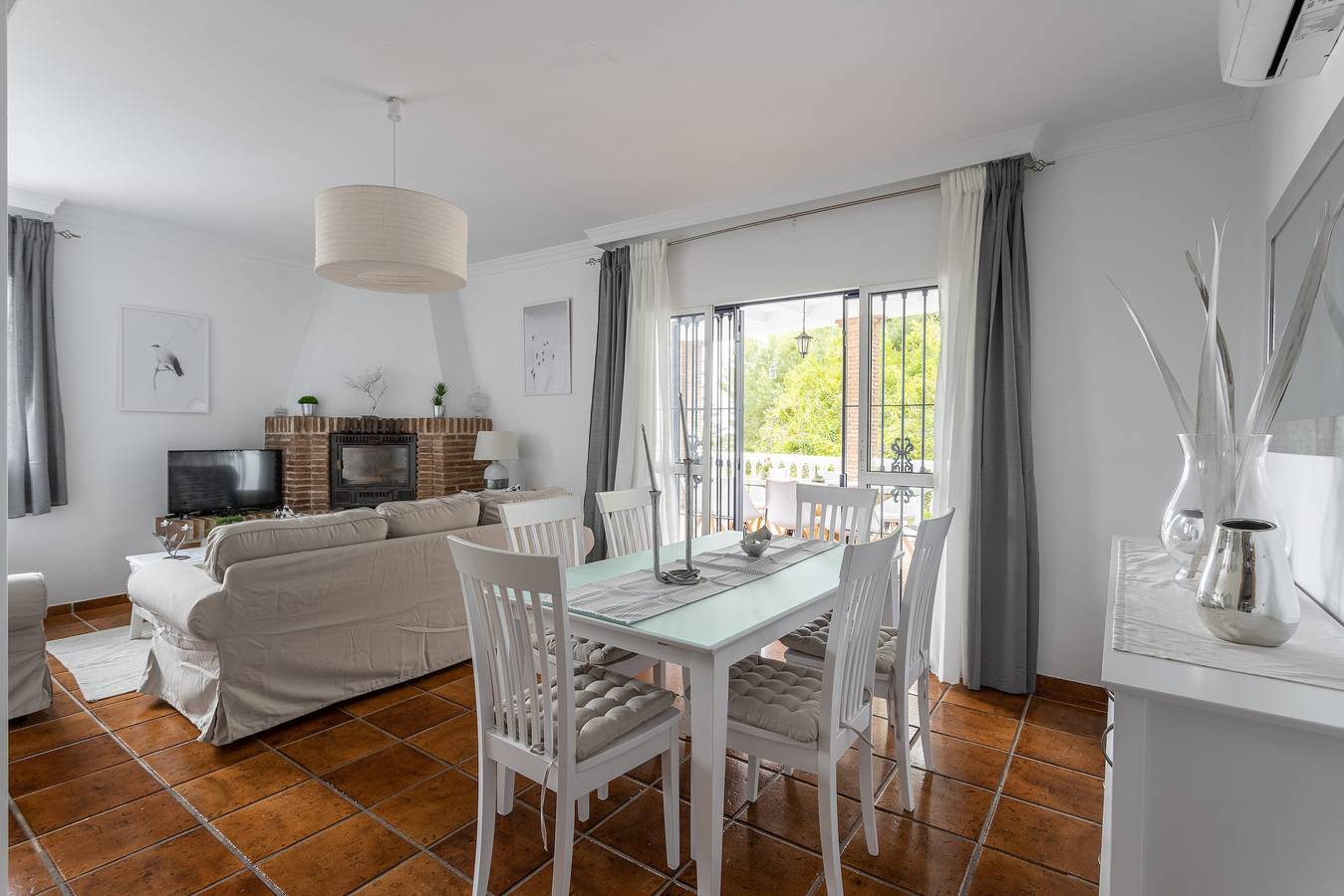 Vacation Home "El Valle de Arantxa" with Mountain View, Pool & Wi-Fi in Frigiliana, Cordillera Penibética