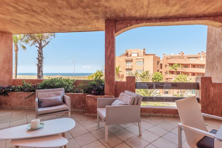Ferienhaus für 3 Personen, mit Balkon und Terrasse sowie Pool