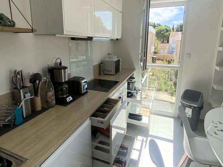 Gîte pour 6 personnes, avec terrasse, adapté aux familles dans Port Pin Rolland - 4