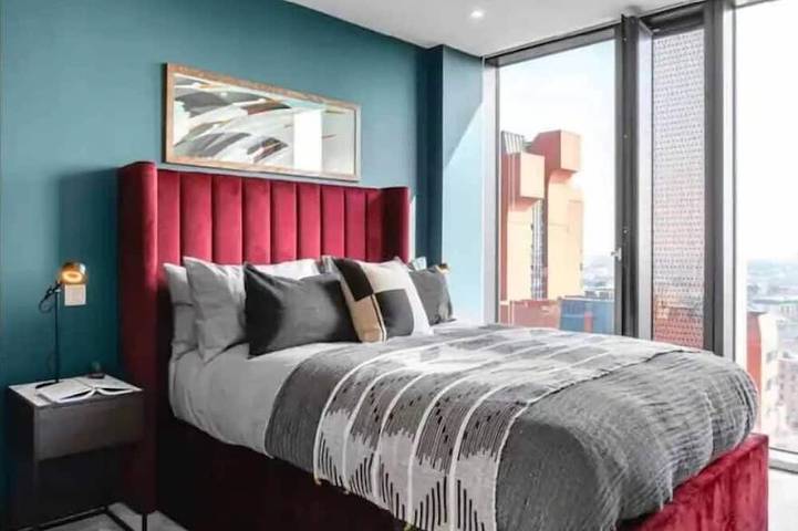 Entire apartment, Your Perfect Stay l The Mercian Bldg., 218 Broad Street, Birmingham B15 1Ay in Birmingham, Birmingham Area