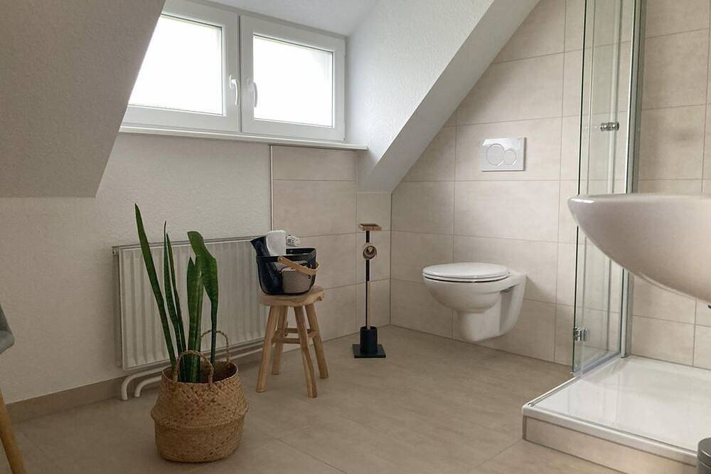 Ganze Wohnung, Doppelzimmer, Dusche, Wc, 1 Schlafraum - Ferienhaus im Obstgarten in Kirn, Landkreis Bad Kreuznach