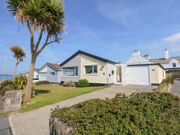 Holiday Home for 6 People in Rhosneigr, Isle of Anglesey, Photo 1
