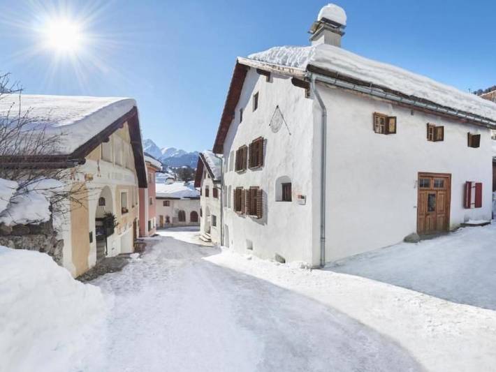 Ferienhaus für 6 Personen, mit Garten in Scuol