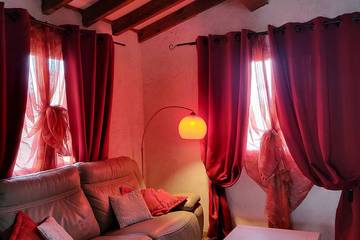 Gîte pour 2 personnes, avec balcon et jardin à Luri