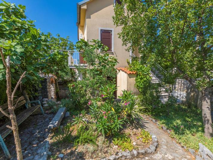 Smještaj za odmor za 3 osoba, s vrt u Jadranovo