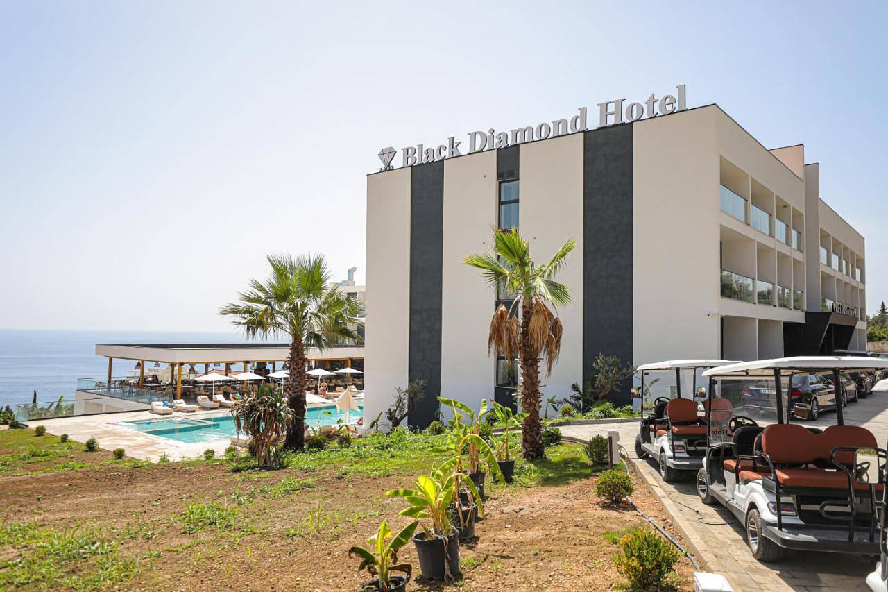 Black Diamond Hotel Dhermi in Dhërmi, Himarë