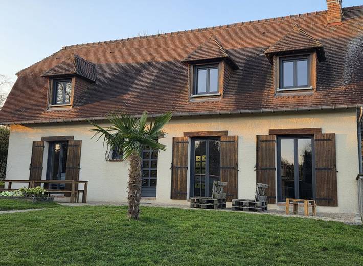 Gîte pour 14 personnes, avec terrasse et jardin