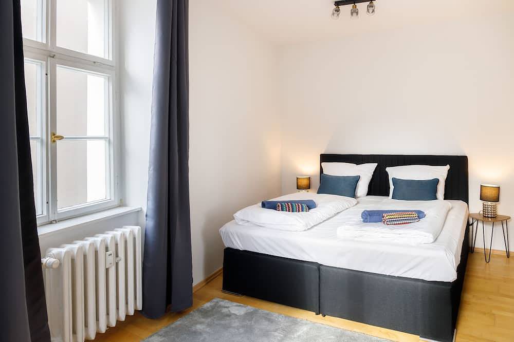 Entire apartment, 3-rooms Apartment Citycenter Museuminsel Berlin-mitte for 5 Personen in Mitte Berlin, Berlin