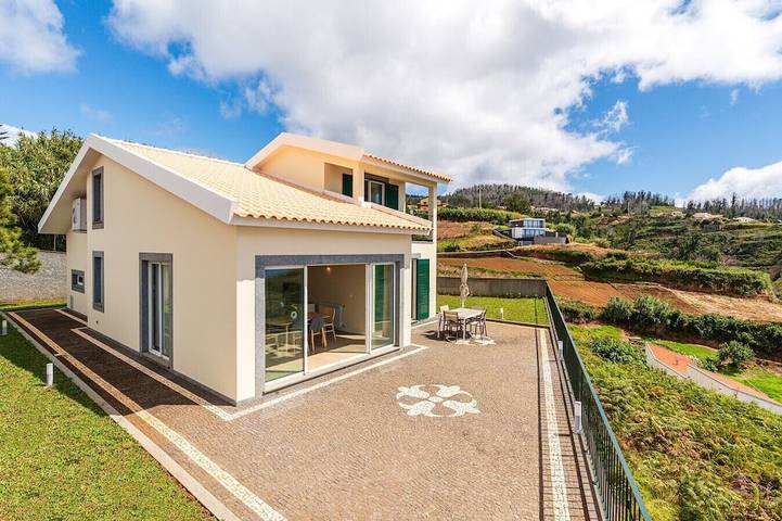 Villa für 6 Personen, mit Garten und Balkon - 1