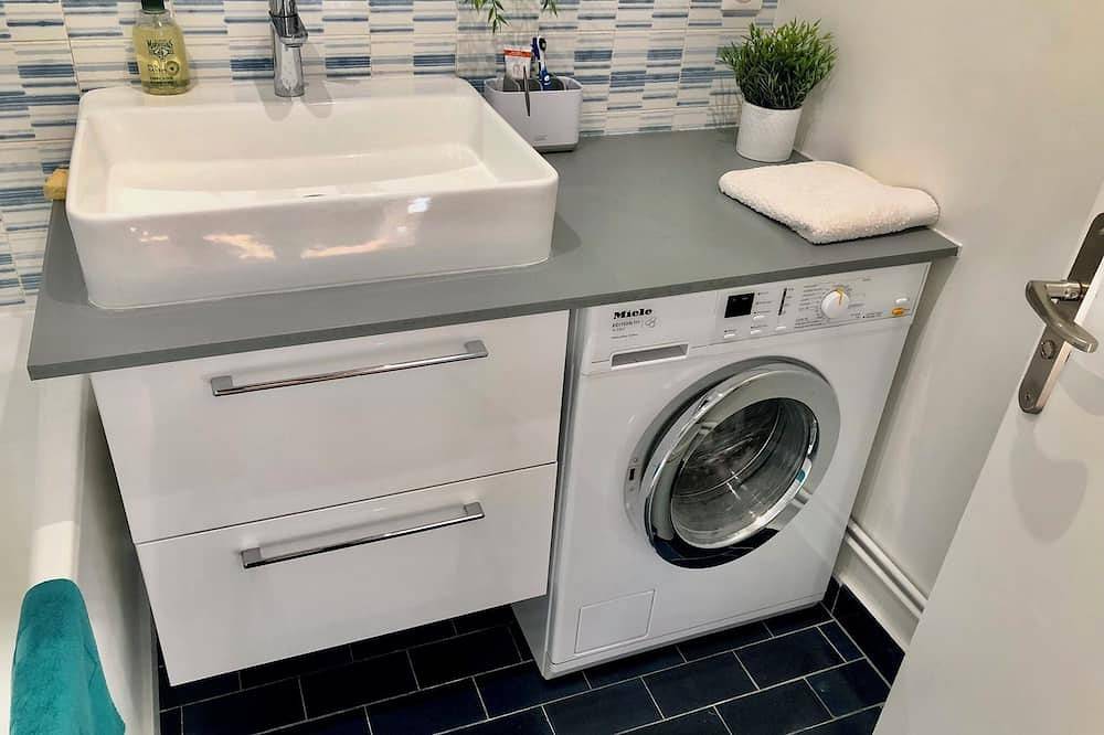 Ganze Wohnung, Apartment Le Chesnay - Versailles Bright, unoverlooked, 10 minutes from the chateau. in Le Chesnay, Yvelines