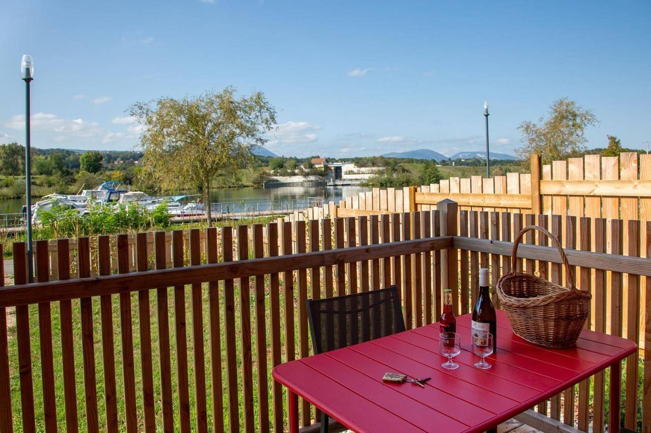 Les Lodges de la Viarhôna / cabane-spa in Virignin, Belley