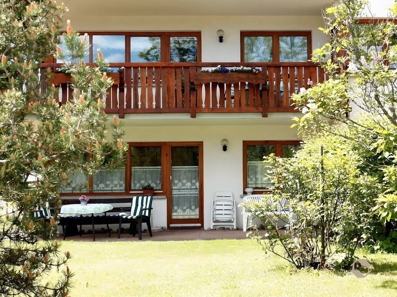 Apartamento inteiro, Apartamento 'Typ C, 90qm' com vista para a montanha, varanda e Wi-Fi in Schluchsee, Floresta Negra do Sul