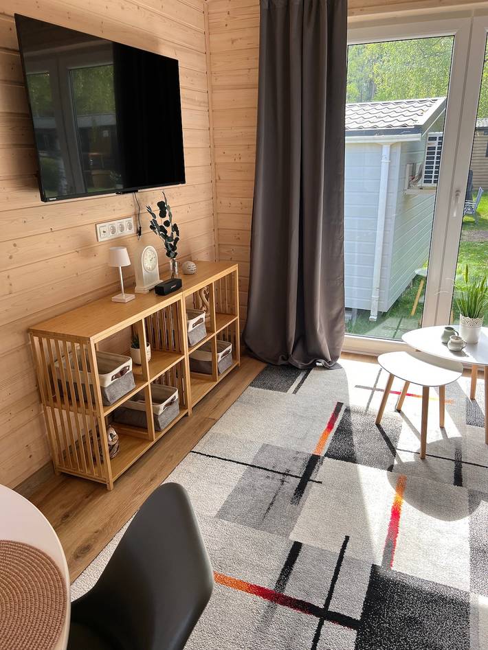 Wohnwagen für 4 Personen, mit Terrasse und Seeblick in Stuer - 4