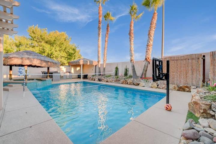 Casa de vacaciones para 6 personas, con piscina además de jardín y jacuzzi - 1