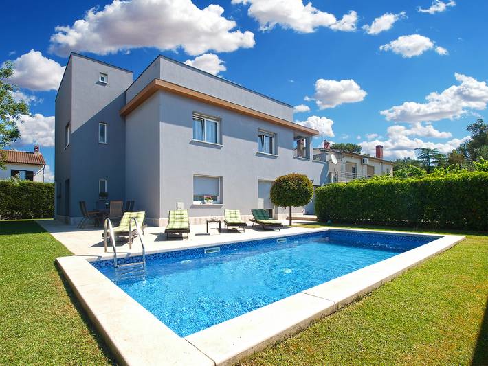 Villa für 8 Personen, mit Pool und Terrasse - 1