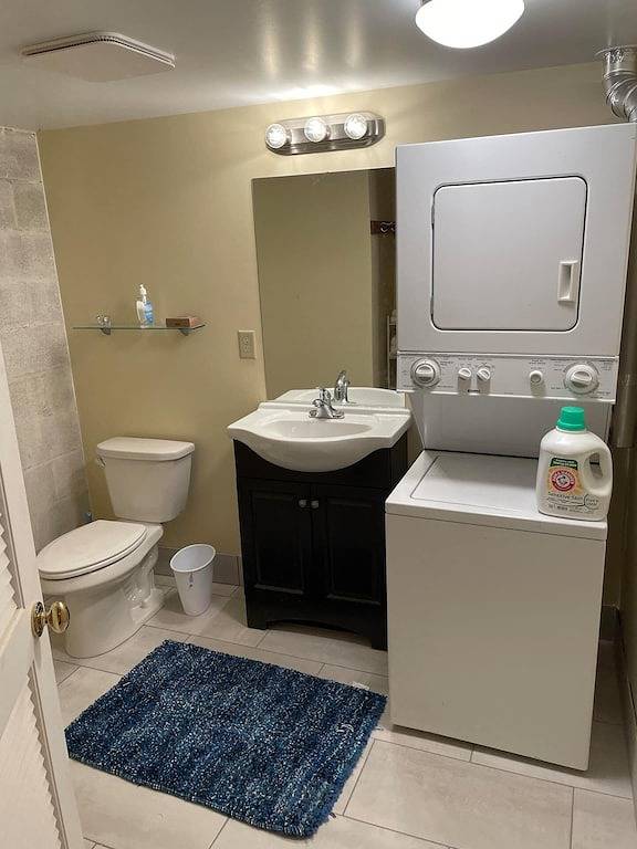 Ganze Wohnung, Located On Warren's Historic Waterfront Adjacent in Bristol County