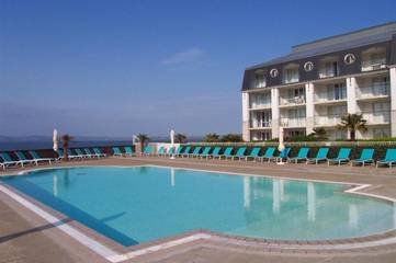 Gîte pour 5 personnes, avec vue ainsi que piscine et jardin dans Plage des Sables Blancs (Douarnenez)