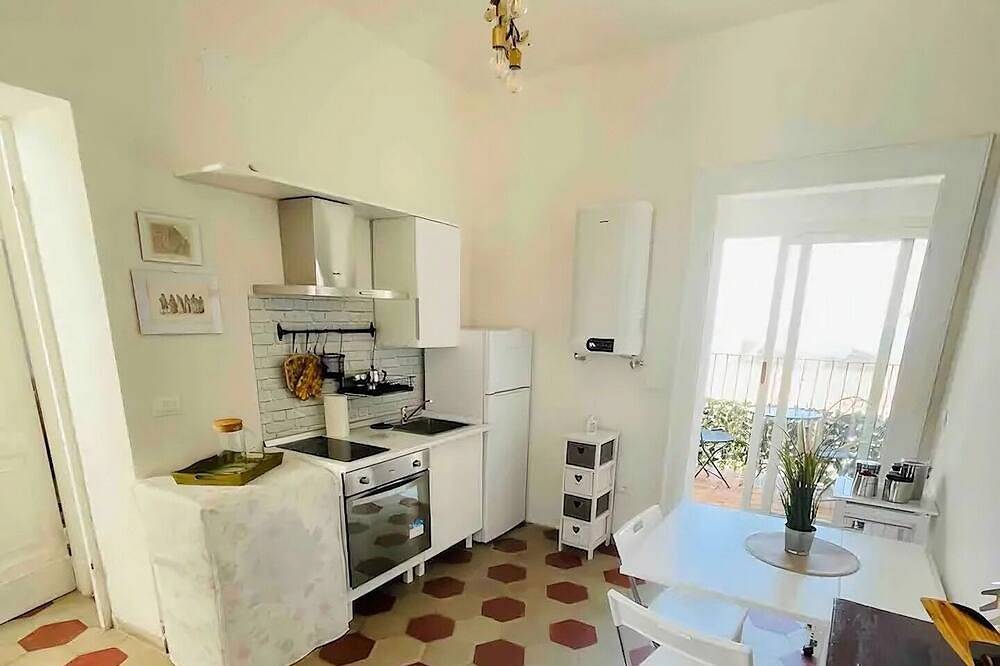 Apartamento entero, Terrace overlooking the sea and 5 minutes from the \"Costa dei Trabocchi\" bike path in Ortona, Ortona (Municipio)
