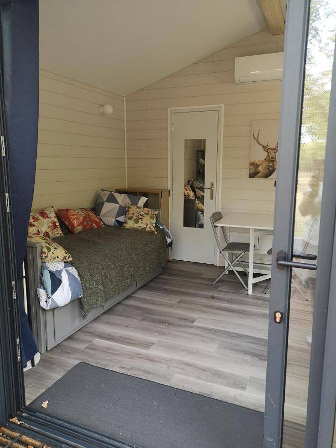 Lodge avec terrasse in Charmeil, Région de Vichy