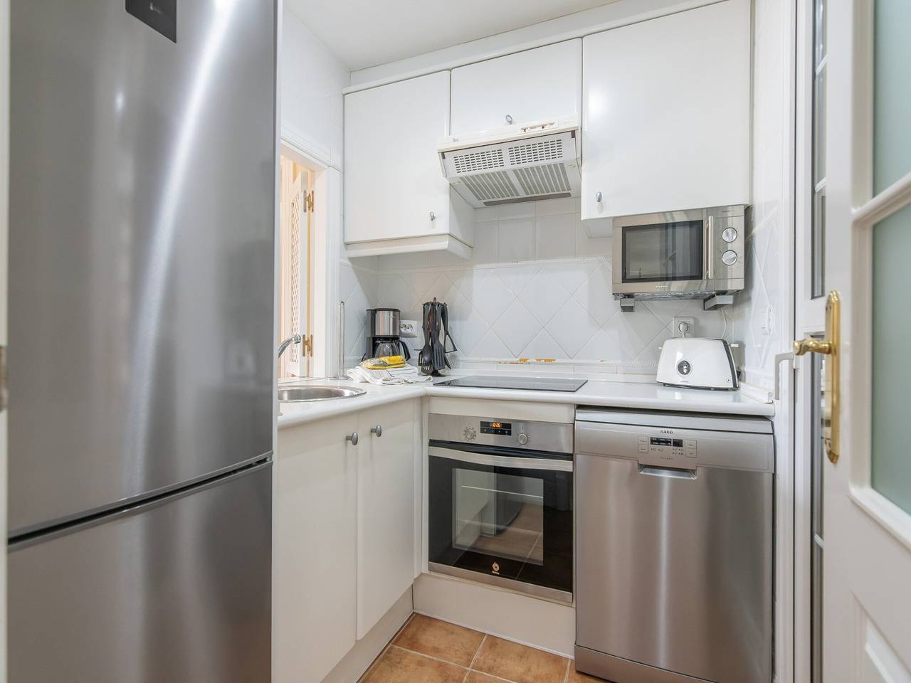 Apartamento entero, Escapada frente a la playa con vistas al mar in Isla Canela, Ayamonte