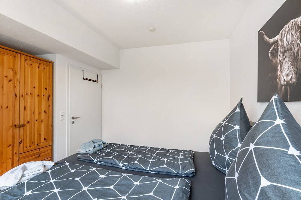 Ferienhaus mit Whirlpool und Sauna am Bernsteinsee in Wiefelstede, Ammerland