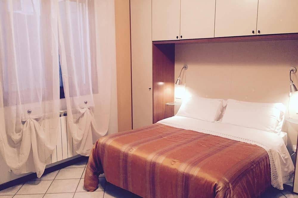 Apartamento entero, Apartamento de vacaciones Mira para 1 - 4 personas con 2 dormitorios - Casa adosada in Mira, Provincia de Venezia