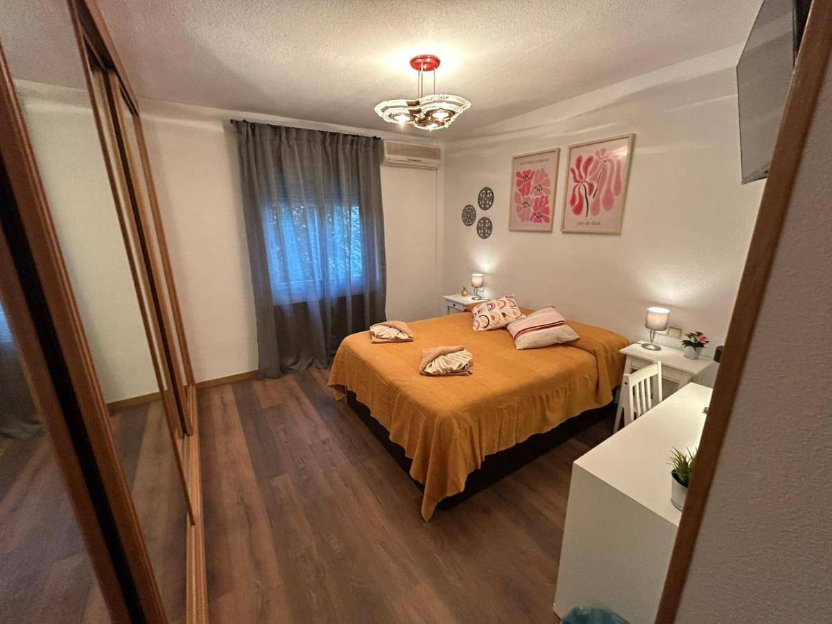 Rooms Pontones in Arganzuela, Madrid
