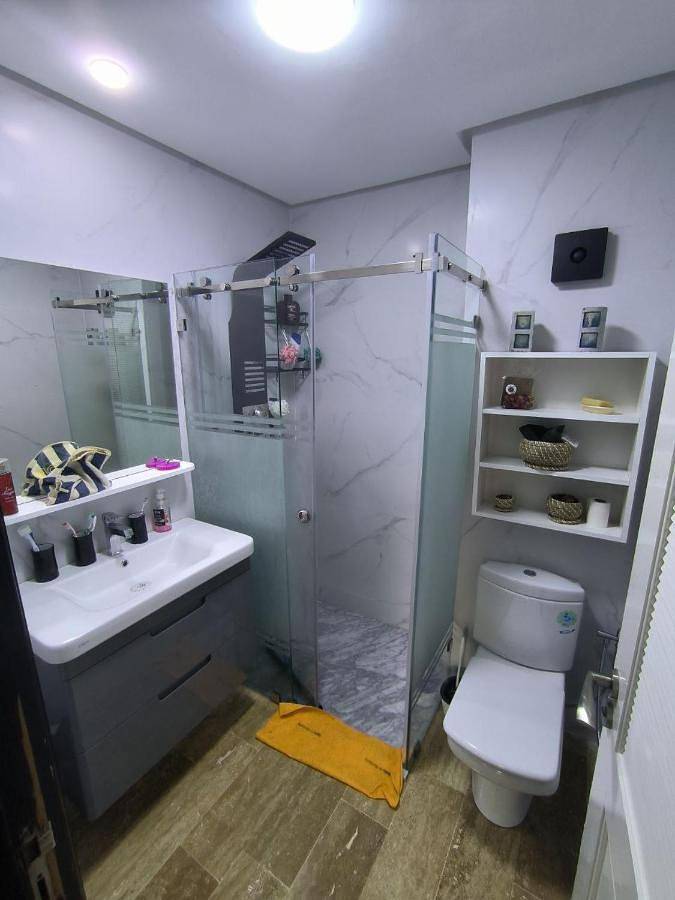 Gîte pour 6 personnes, avec piscine et balcon ainsi que jardin et vue dans Restinga Smir - 3