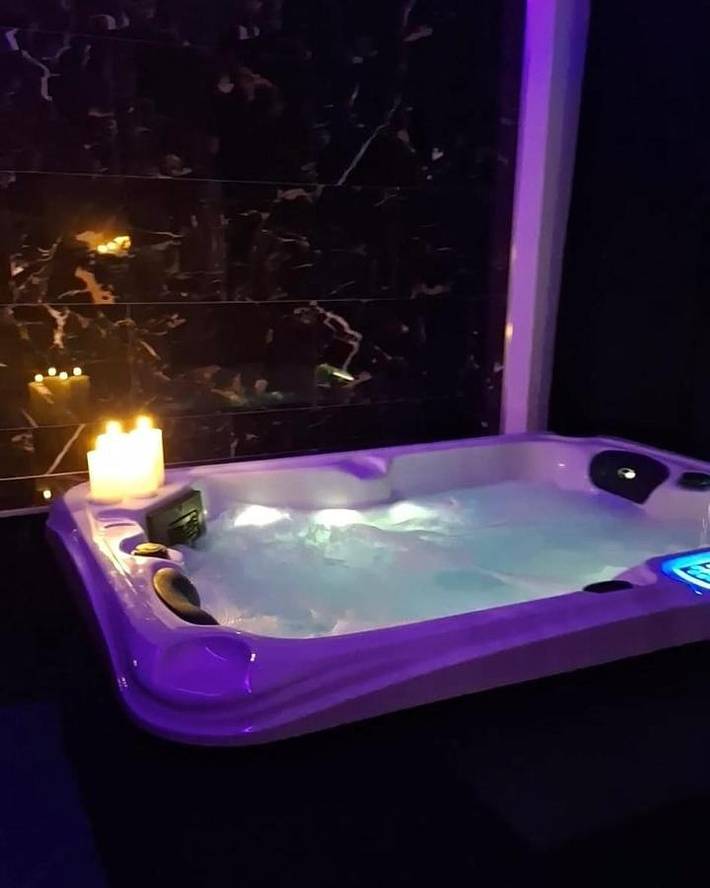 Gîte pour 2 personnes, avec jacuzzi ainsi que jardin et sauna à Aire-sur-la-Lys - 2