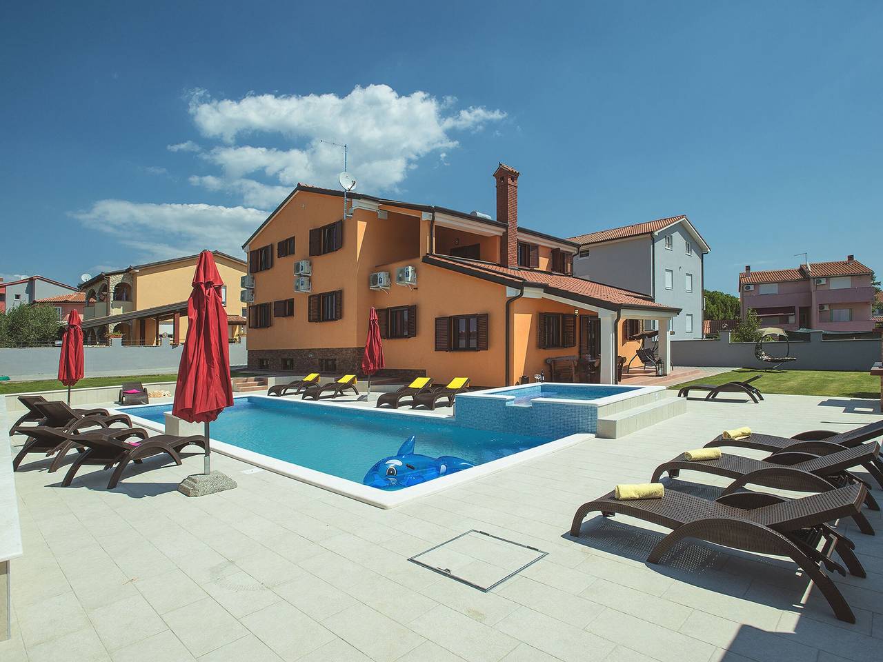 Villa in Pula mit Meeresstrand in Pula-Medulin, Pula