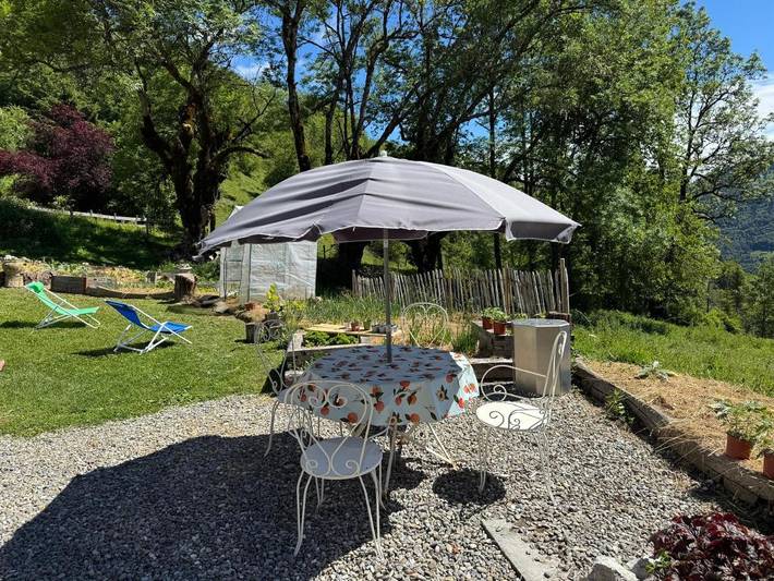 Gîte pour 4 personnes, avec Terrasse ainsi que Jardin et Vue à Mégevette - 2