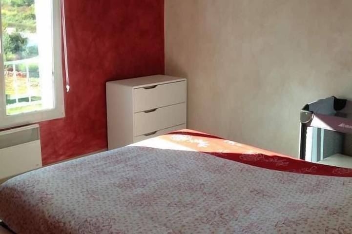 Location de vacances pour 10 personnes, avec jardin à Nans-les-Pins - 2