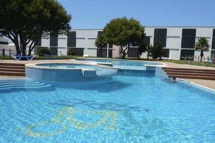 Location de vacances pour 6 personnes, avec piscine à Cala en Bosc